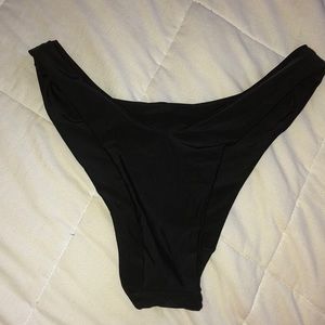 Black bottoms